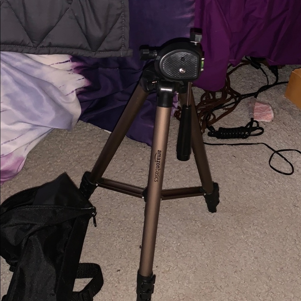 Camera tripod - Picture 2 of 3
